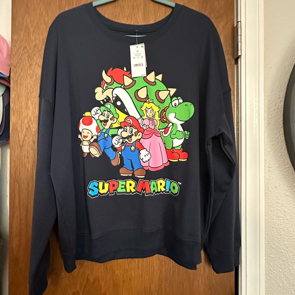 Super Mario fleece sweater XL NWT